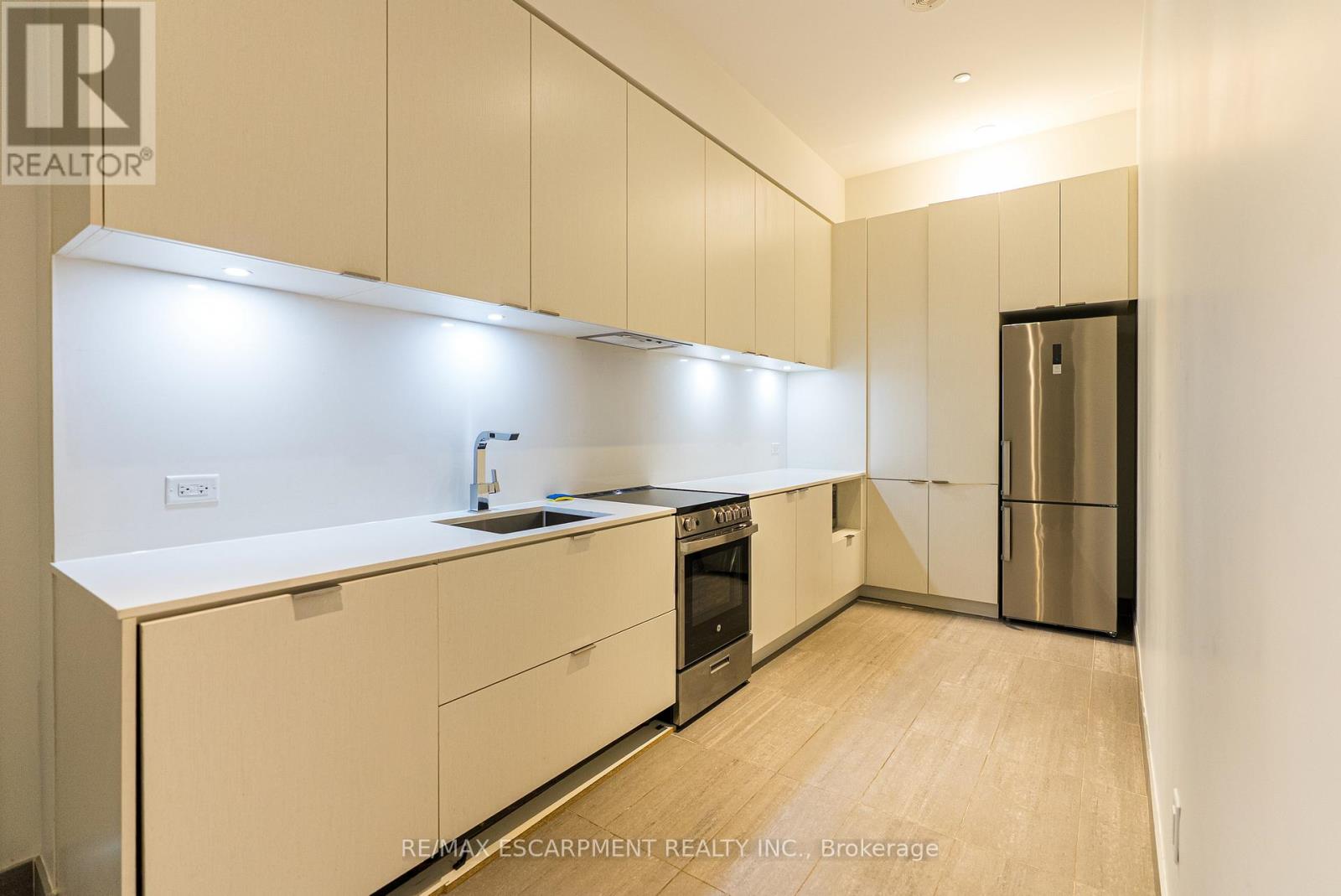 Photo 16 of 3413 3883 Quartz Road, Mississauga ON