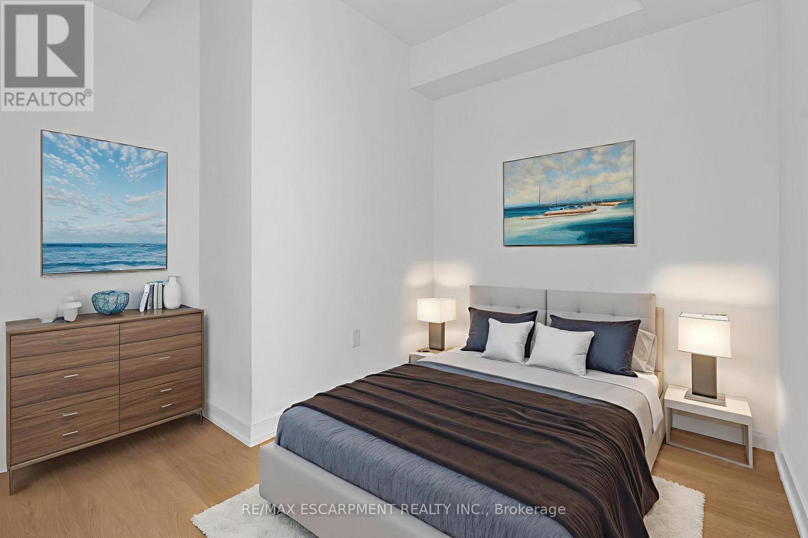 Photo 1 of 3413 3883 Quartz Road, Mississauga ON