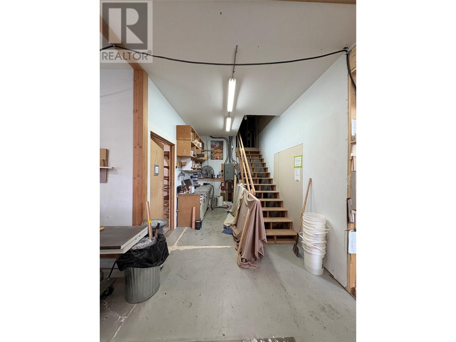 5 1935 11th Avenue, Vernon