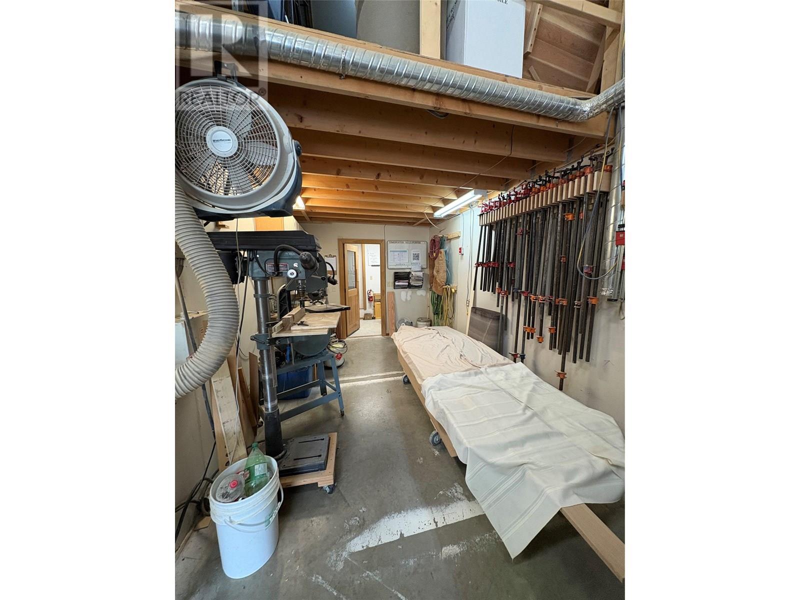 5 1935 11th Avenue, Vernon