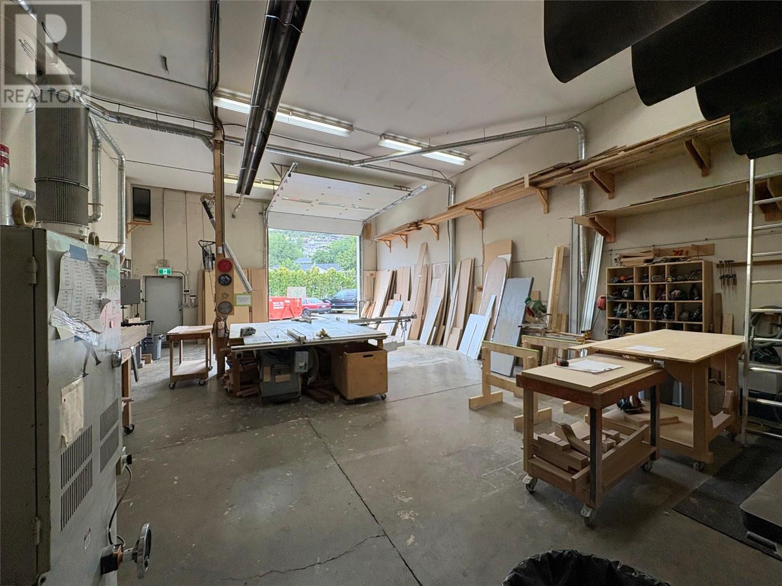 4-5 1935 11th Avenue, Vernon