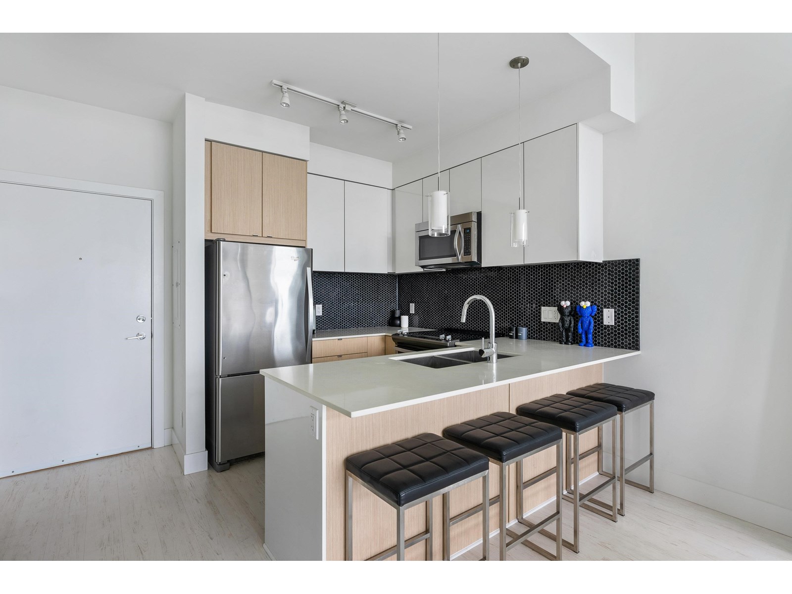 Photo 5 of 414 6468 195 A Avenue, Surrey BC