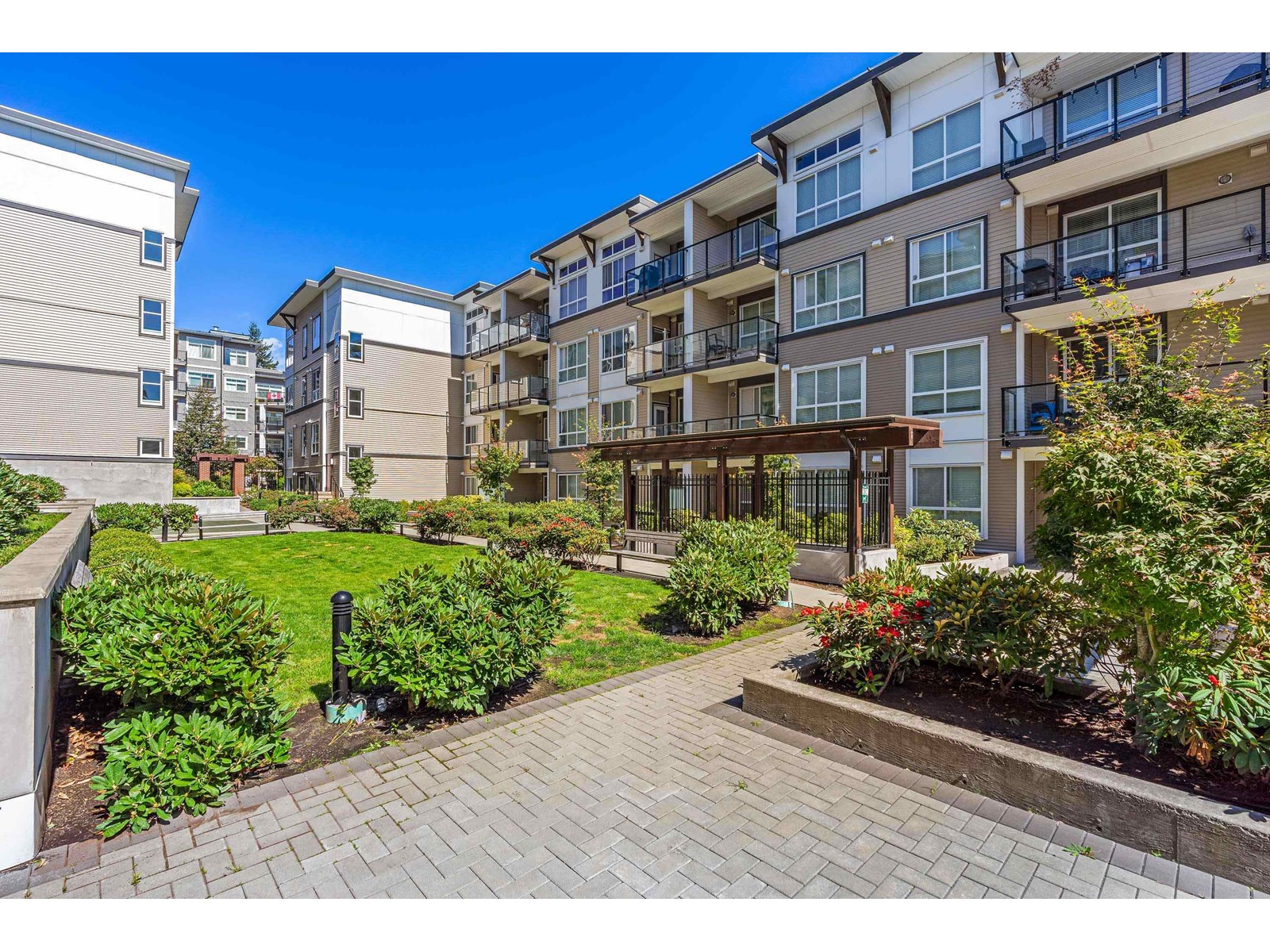 Photo 7 of 414 6468 195 A Avenue, Surrey BC