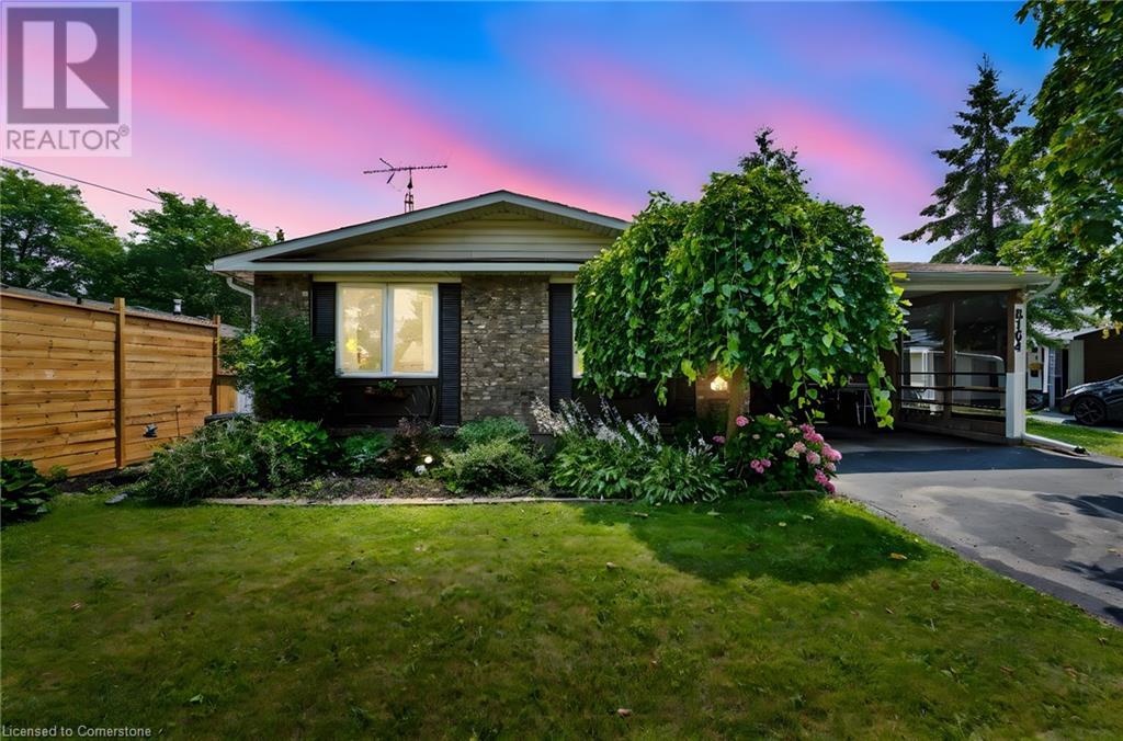 Photo 1 of 8164 Catalina Street, Niagara Falls ON