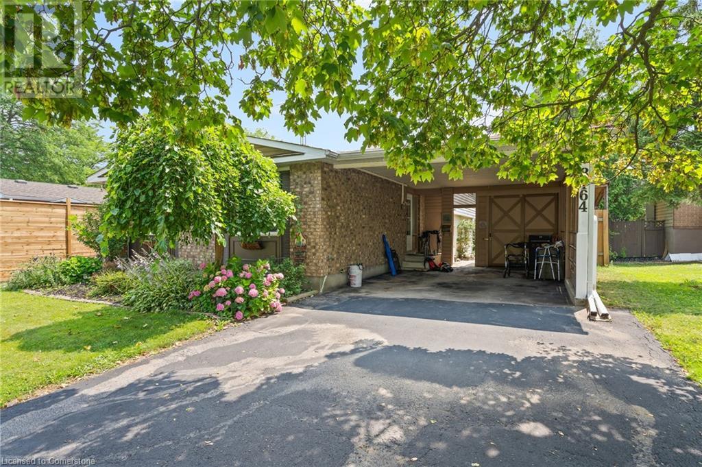 Photo 3 of 8164 Catalina Street, Niagara Falls ON
