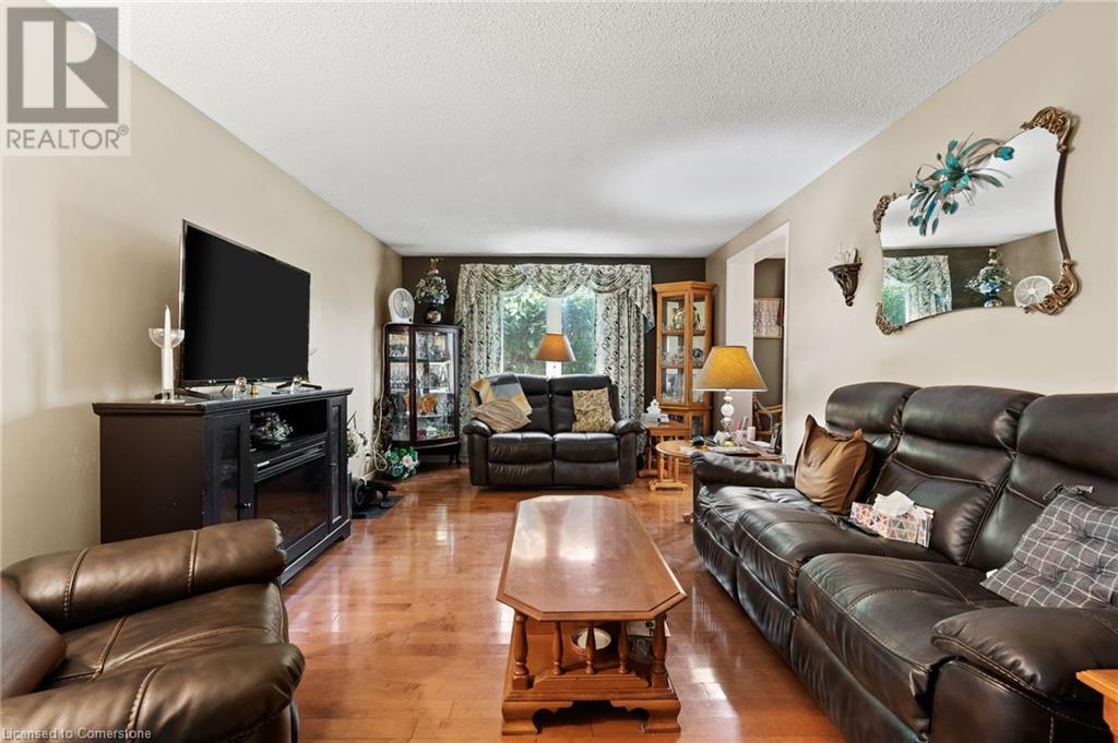 Photo 6 of 8164 Catalina Street, Niagara Falls ON