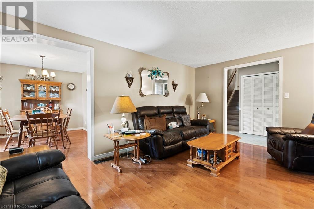 Photo 7 of 8164 Catalina Street, Niagara Falls ON