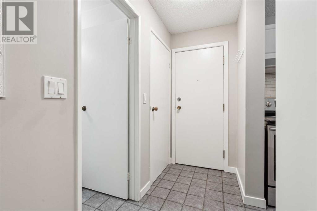 Single Family House for Sale in    Avenue SW Sunalta Calgary 
