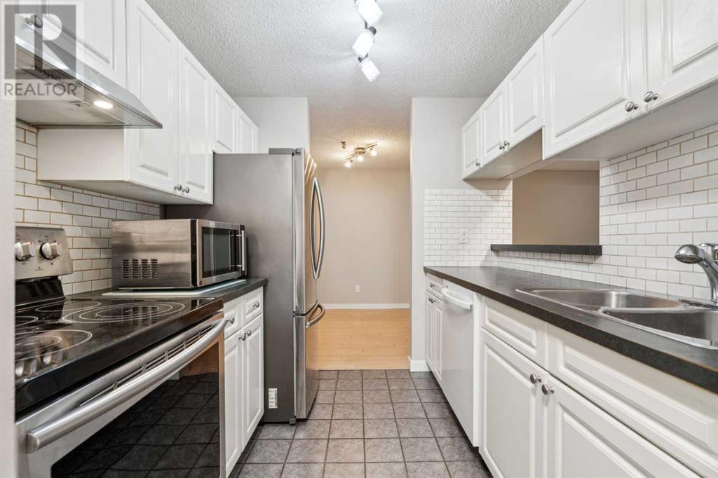 Single Family House for Sale in    Avenue SW Sunalta Calgary 
