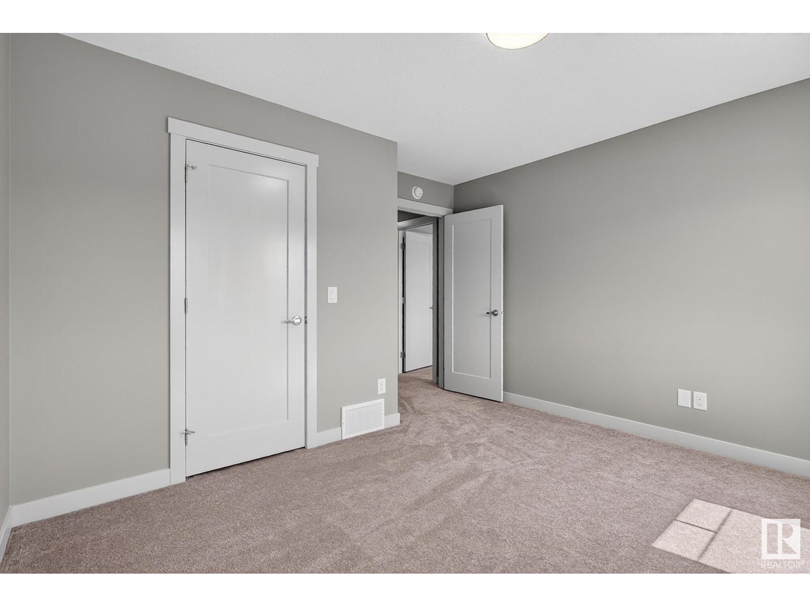 Photo 35 of 5451 Allbright Sq Sw, Edmonton AB