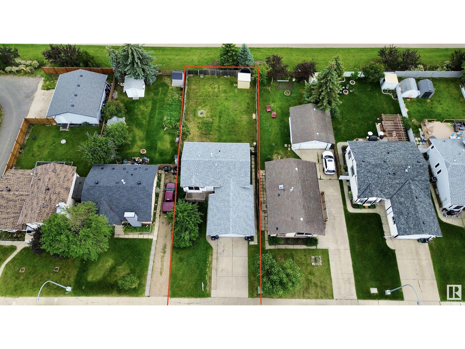 Photo 8 of 1411 35 St Nw, Edmonton AB
