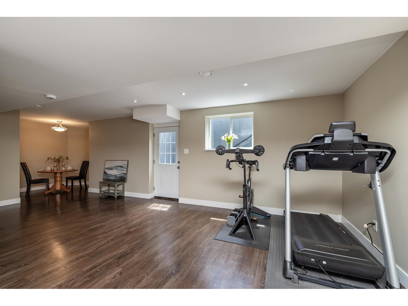 Photo 5 of 3695 Cobblestone Drive, Abbotsford BC