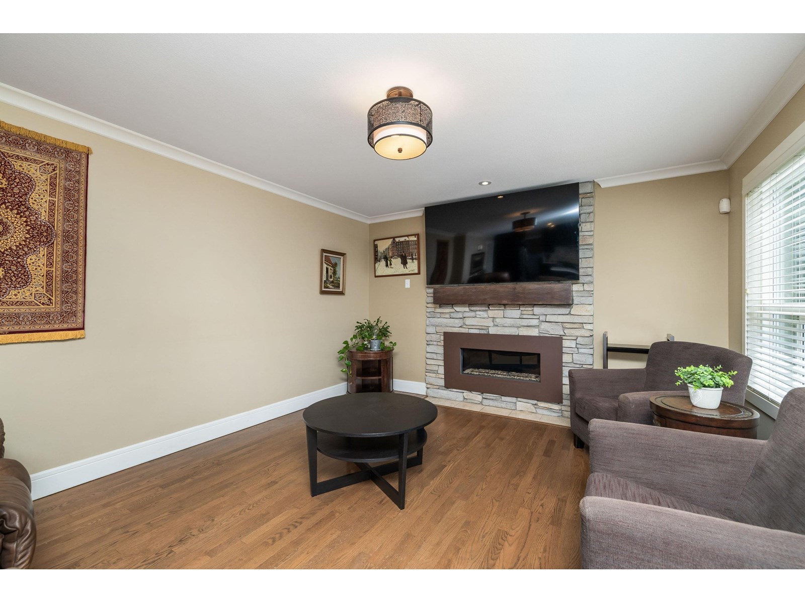 Photo 3 of 3695 Cobblestone Drive, Abbotsford BC