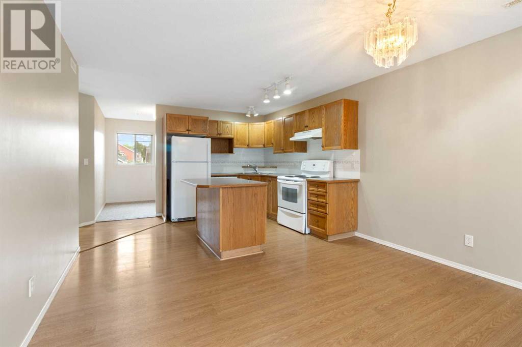 Photo 6 of 605 5220 50 A Avenue, Sylvan Lake AB