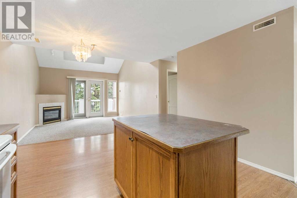 Photo 8 of 605 5220 50 A Avenue, Sylvan Lake AB