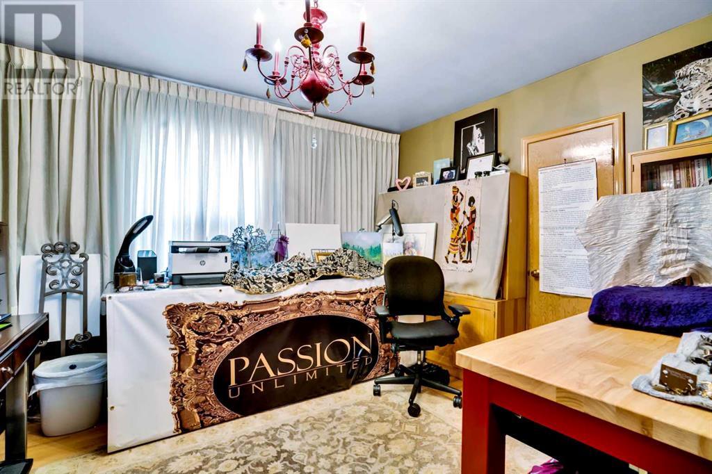 Photo 15 of 1334 Crescent Road Nw, Calgary AB