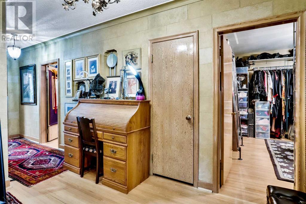 Photo 31 of 1334 Crescent Road Nw, Calgary AB