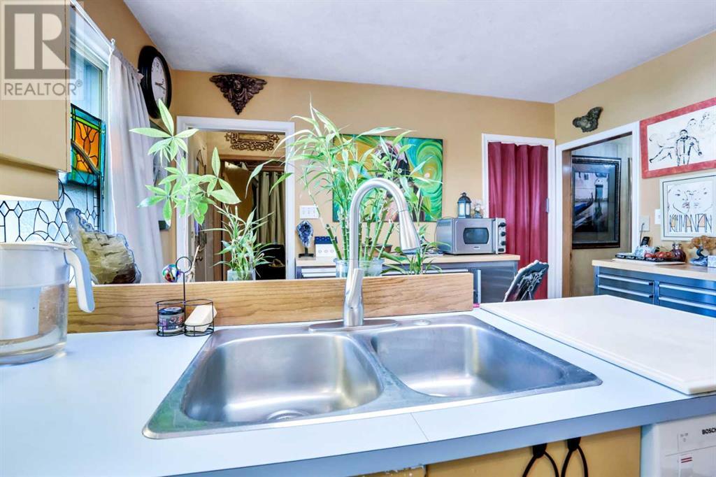 Photo 18 of 1334 Crescent Road Nw, Calgary AB