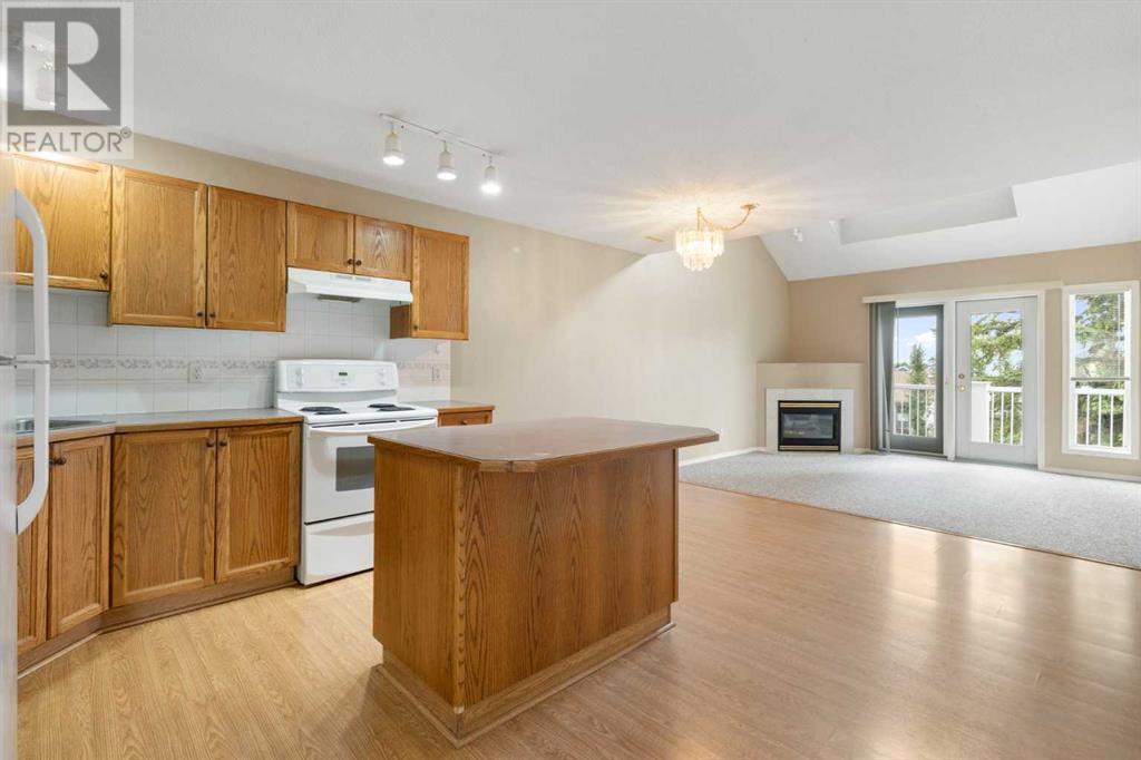 Photo 5 of 605 5220 50 A Avenue, Sylvan Lake AB