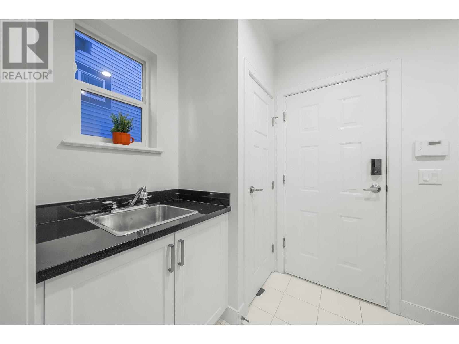 Photo 20 of 1510 Dayton Street, Coquitlam BC
