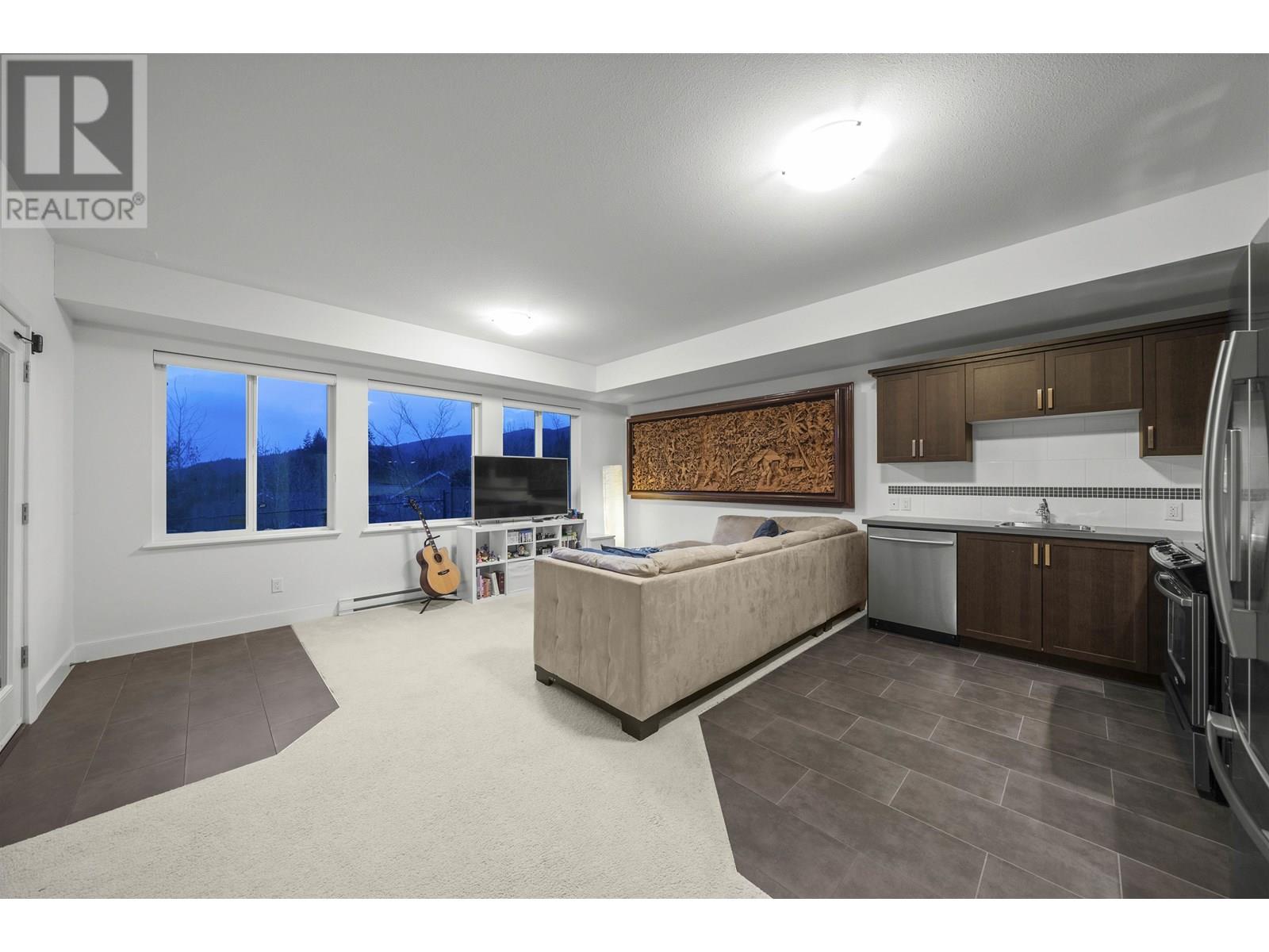 Photo 31 of 1510 Dayton Street, Coquitlam BC
