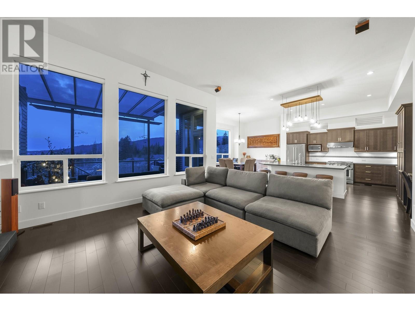 Photo 8 of 1510 Dayton Street, Coquitlam BC