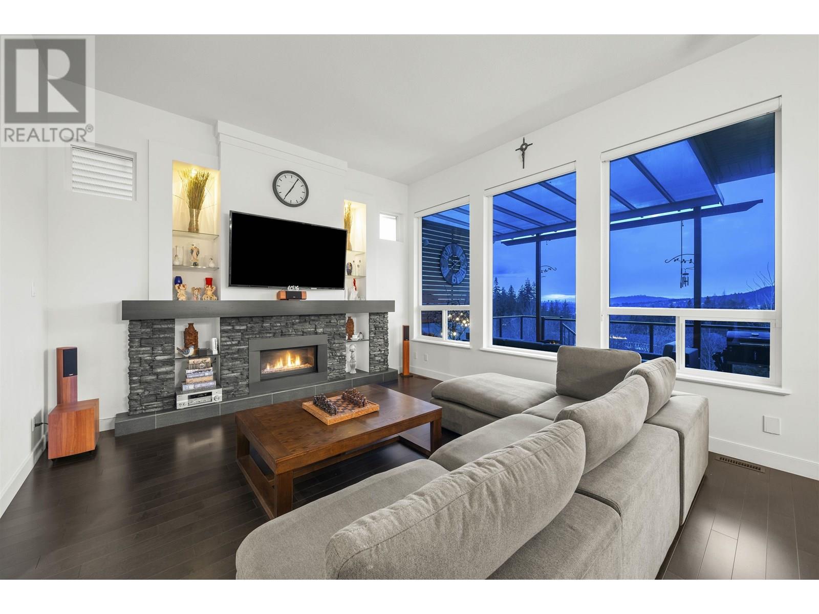 Photo 6 of 1510 Dayton Street, Coquitlam BC