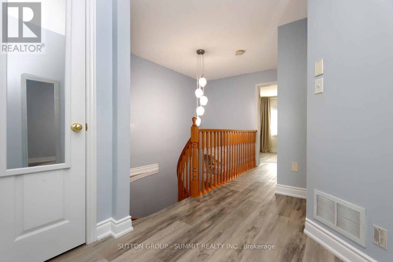 Photo 6 of 25 1771 Upper Wentworth Street, Hamilton ON