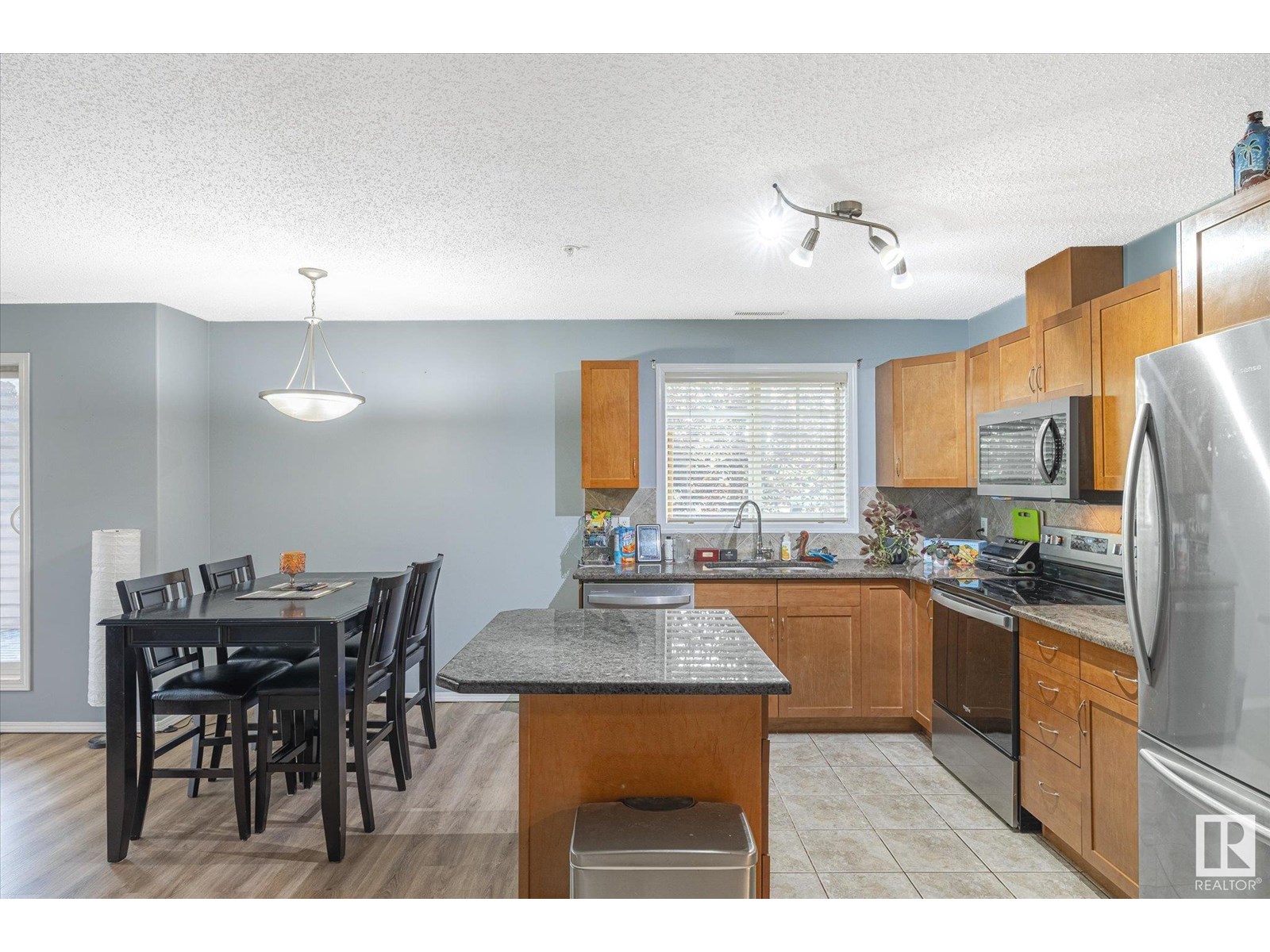 Photo 10 of 101 2098 Blackmud Creek Dr Sw, Edmonton AB