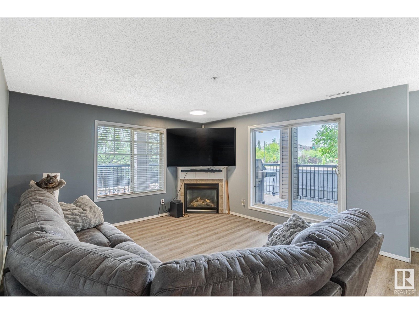Photo 12 of 101 2098 Blackmud Creek Dr Sw, Edmonton AB