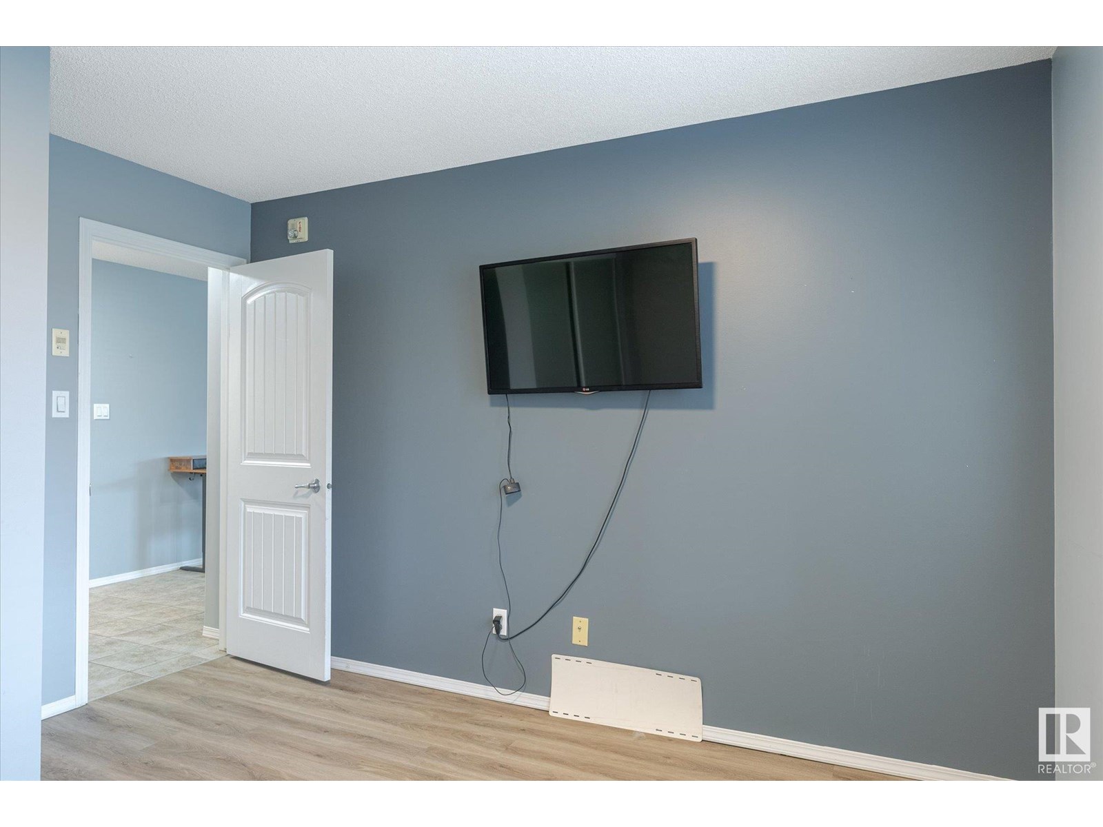 Photo 21 of 101 2098 Blackmud Creek Dr Sw, Edmonton AB