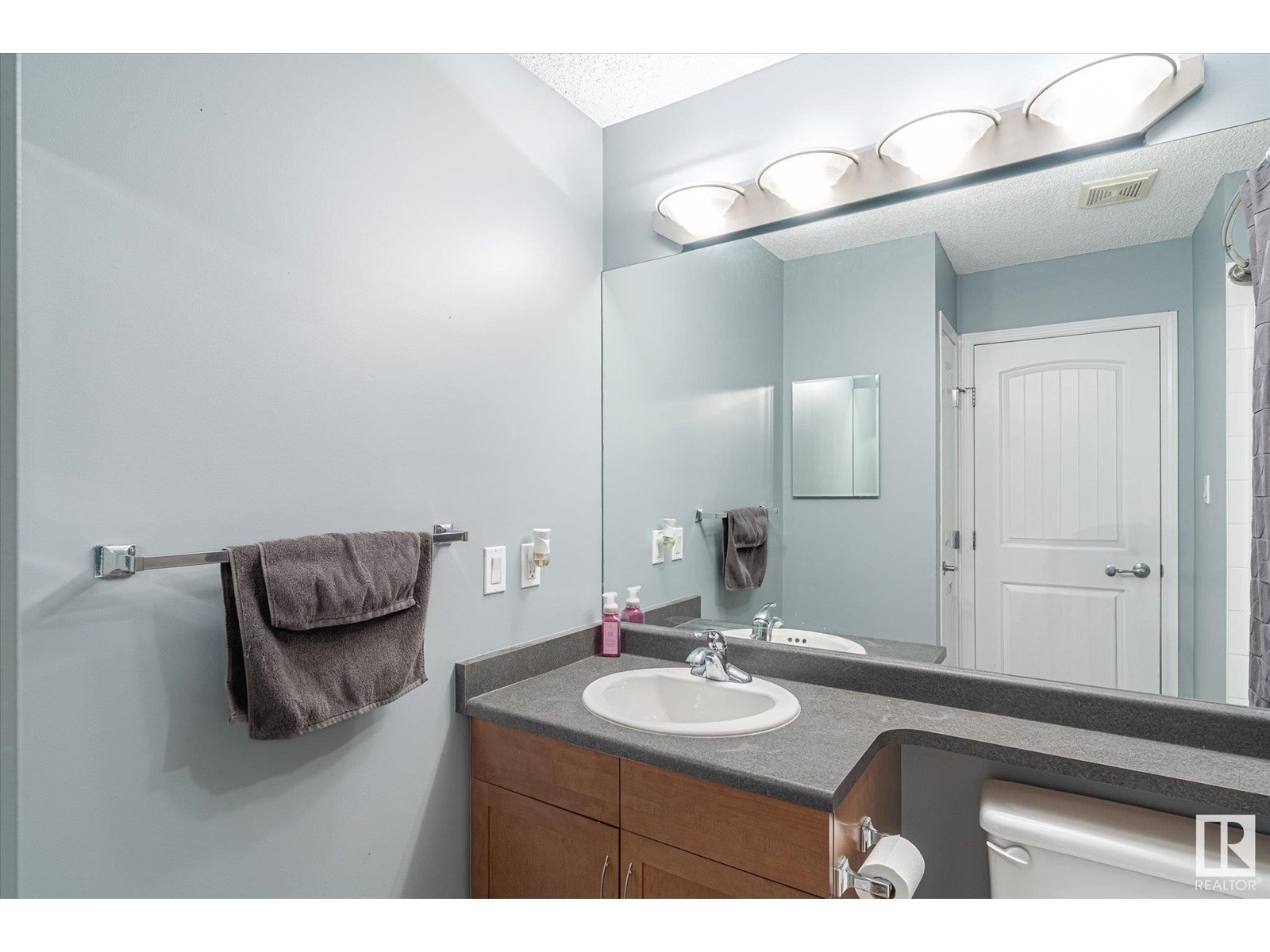 Photo 23 of 101 2098 Blackmud Creek Dr Sw, Edmonton AB