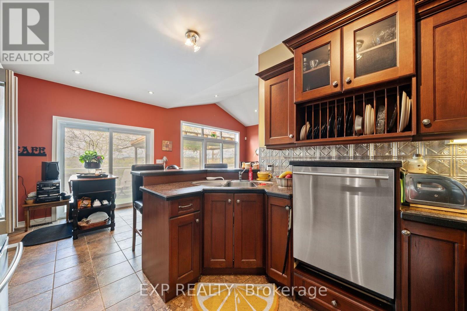 Photo 19 of 127 River Drive, Quinte West ON