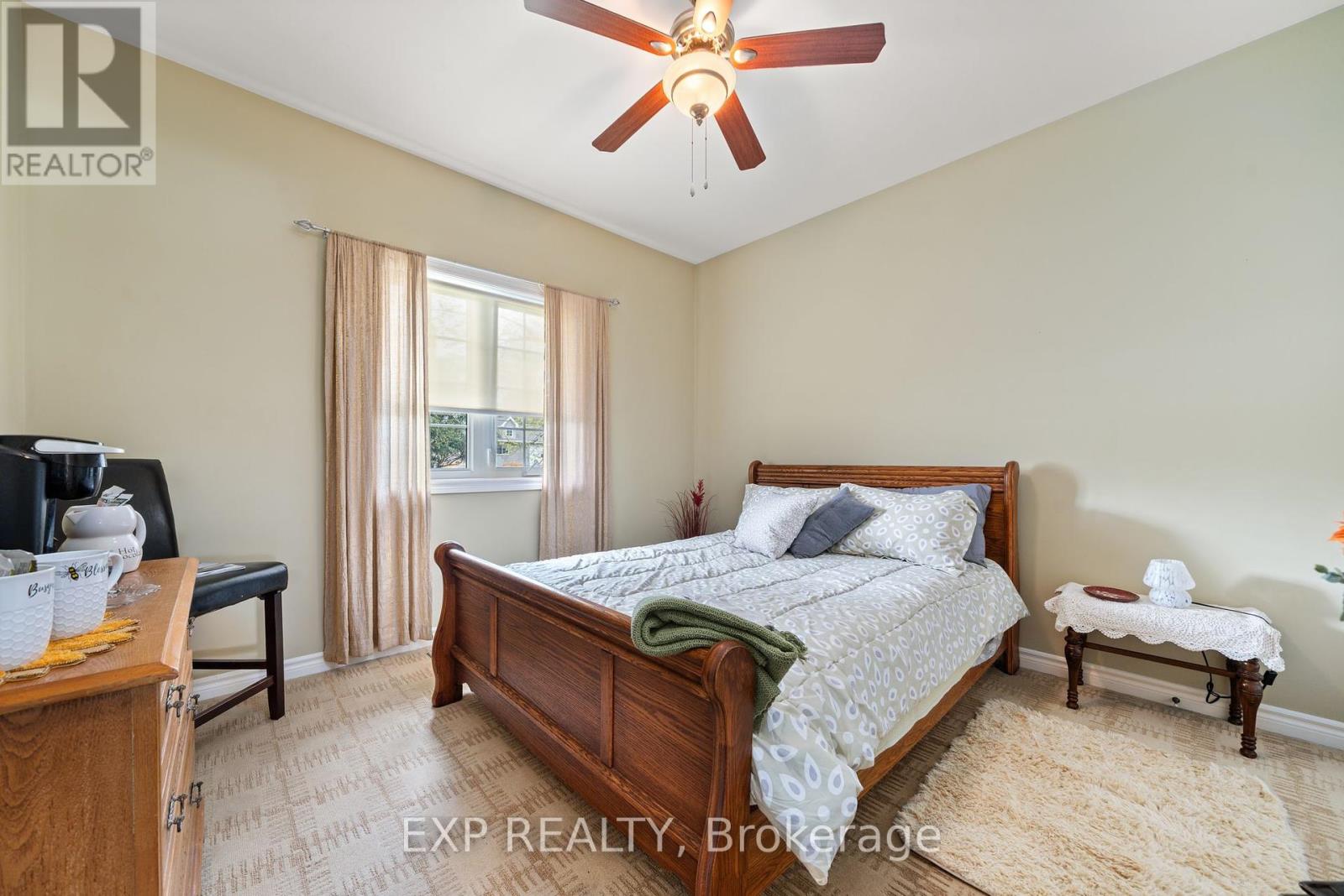 Photo 22 of 127 River Drive, Quinte West ON