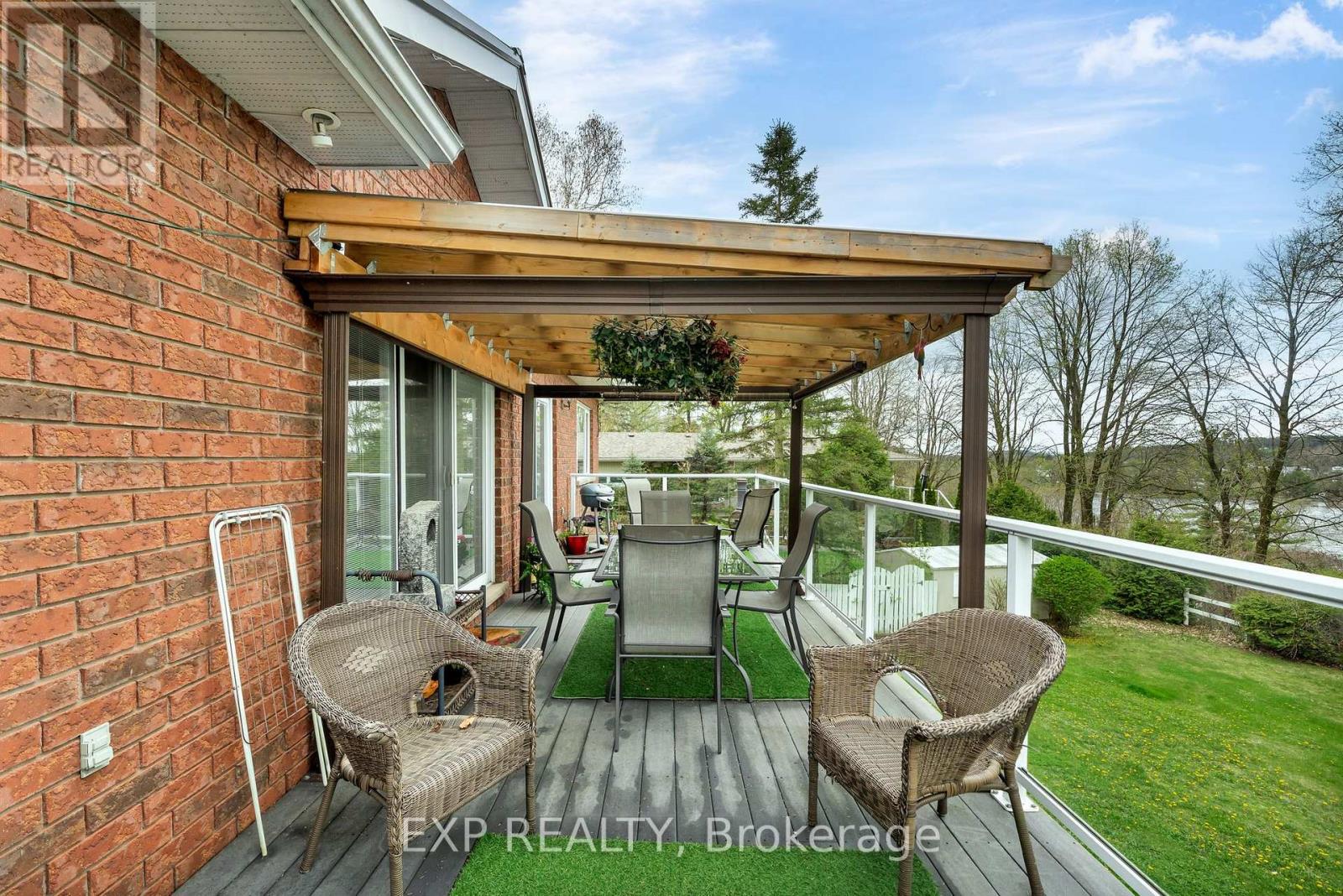 Photo 33 of 127 River Drive, Quinte West ON