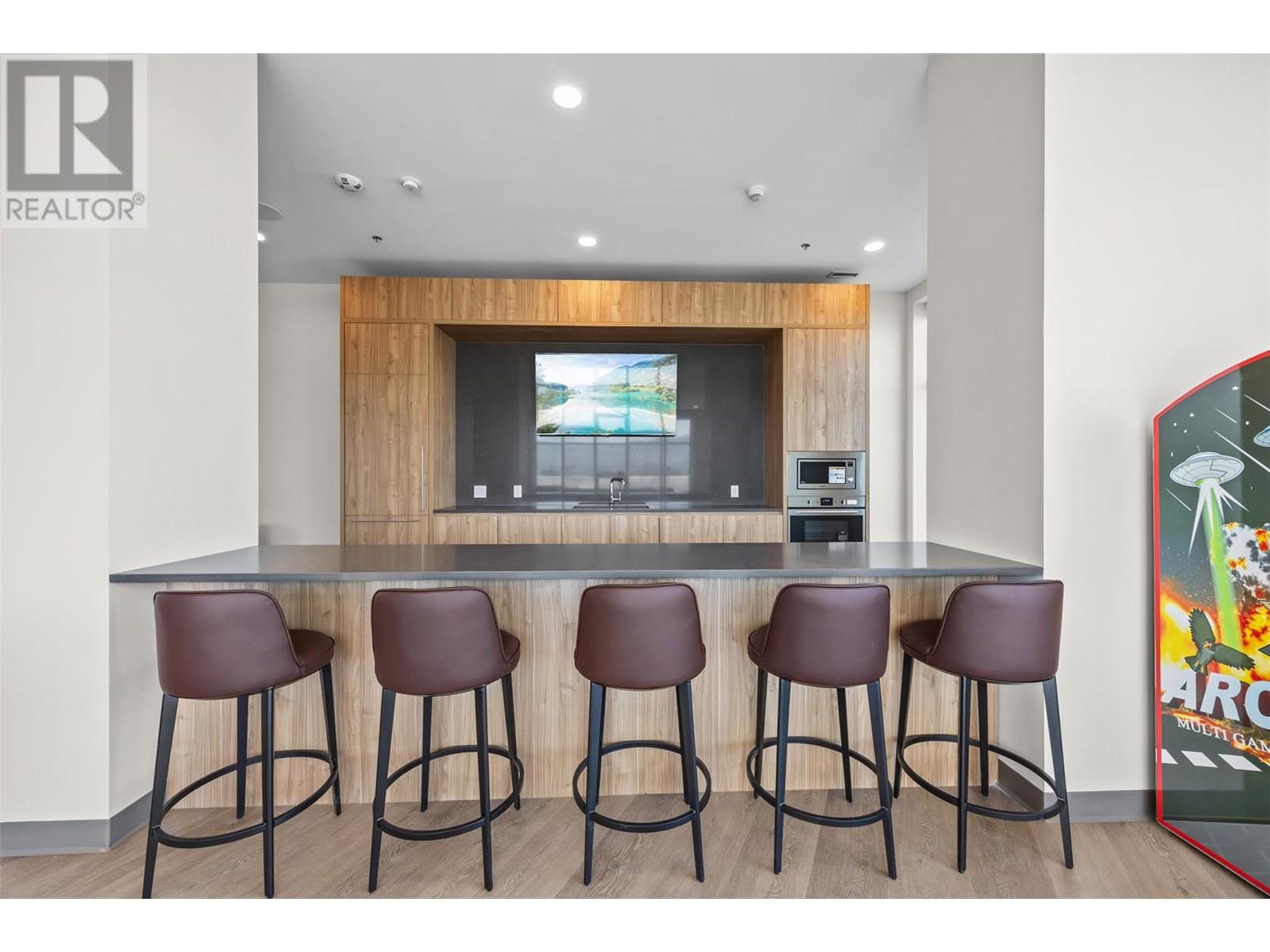 Photo 55 of 238 Leon Avenue Unit 804, Kelowna BC