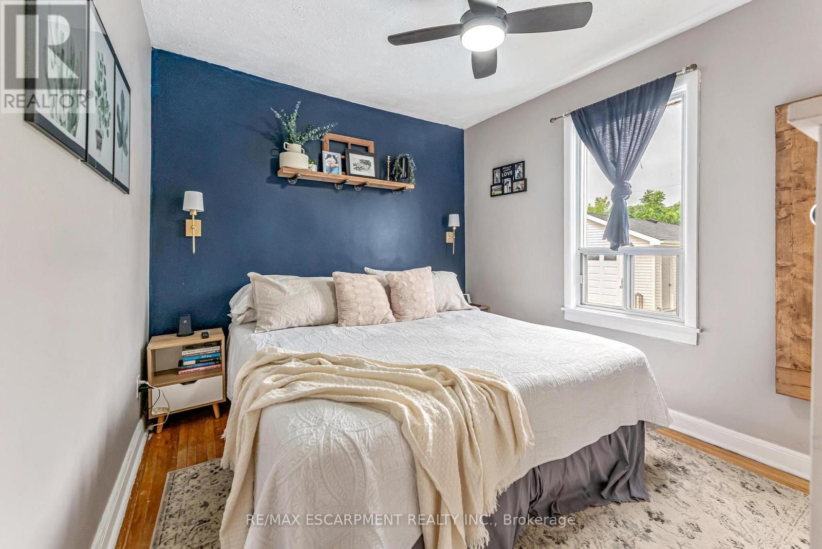 Single Family House for Sale in  COCHRANE ROAD Hamilton (Rosedale) 