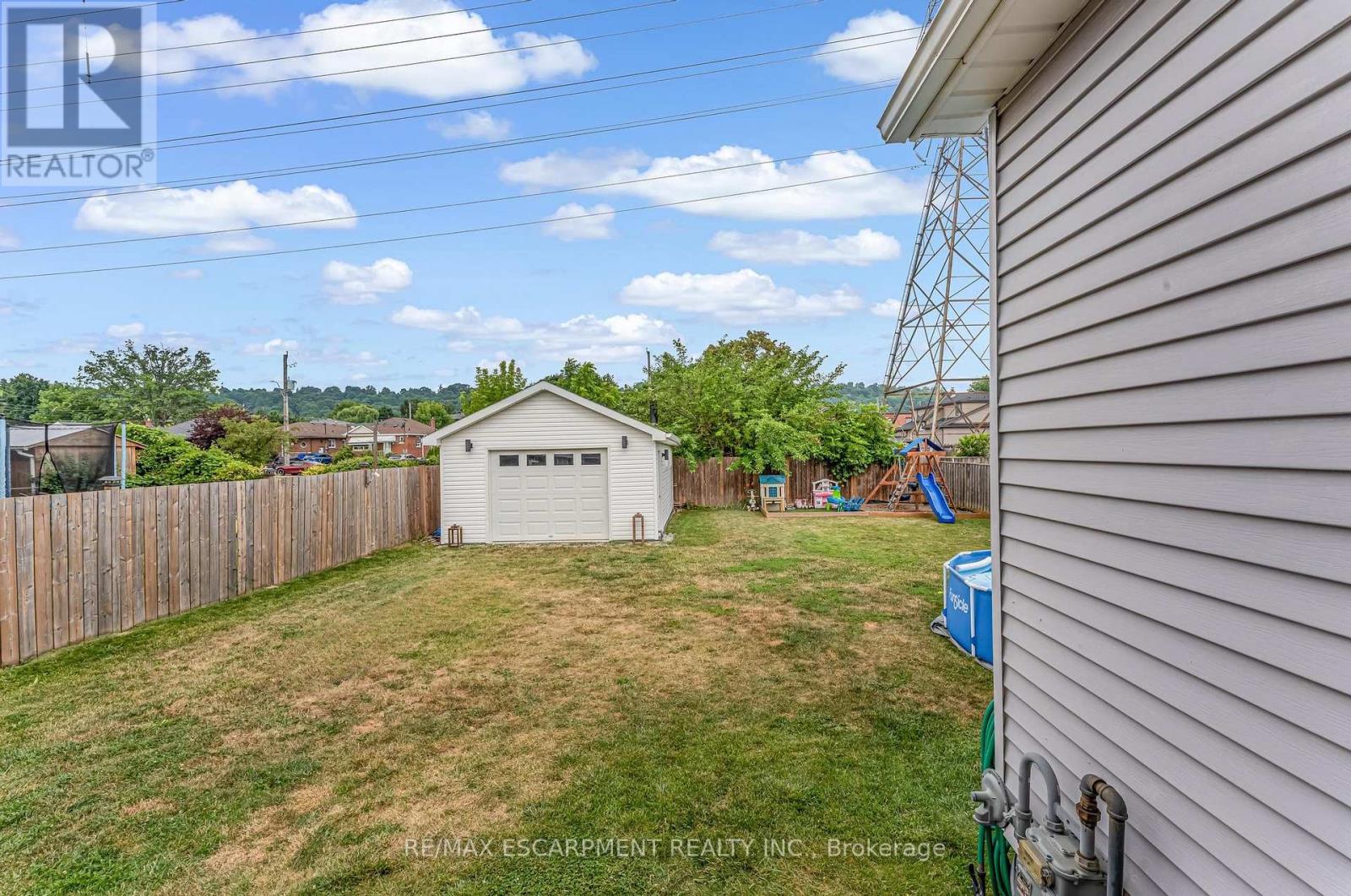 Single Family House for Sale in  COCHRANE ROAD Hamilton (Rosedale) 