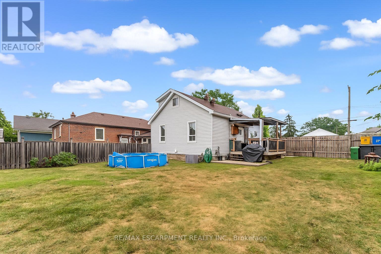 Single Family House for Sale in  COCHRANE ROAD Hamilton (Rosedale) 