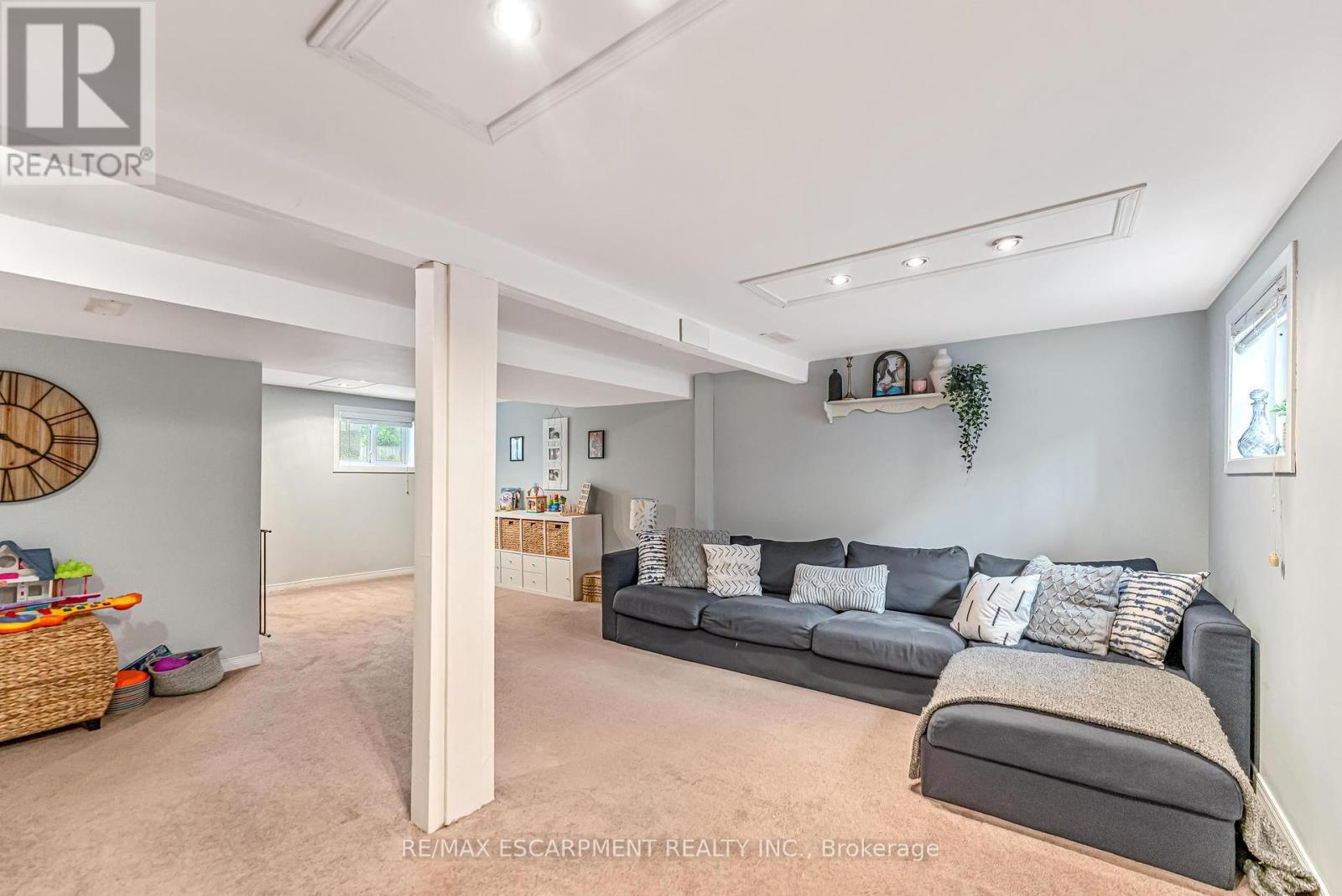 Single Family House for Sale in  COCHRANE ROAD Hamilton (Rosedale) 