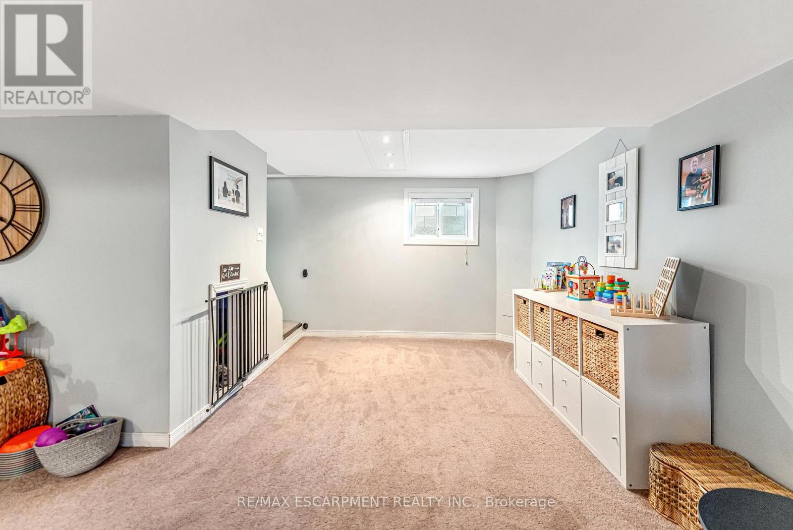 Single Family House for Sale in  COCHRANE ROAD Hamilton (Rosedale) 