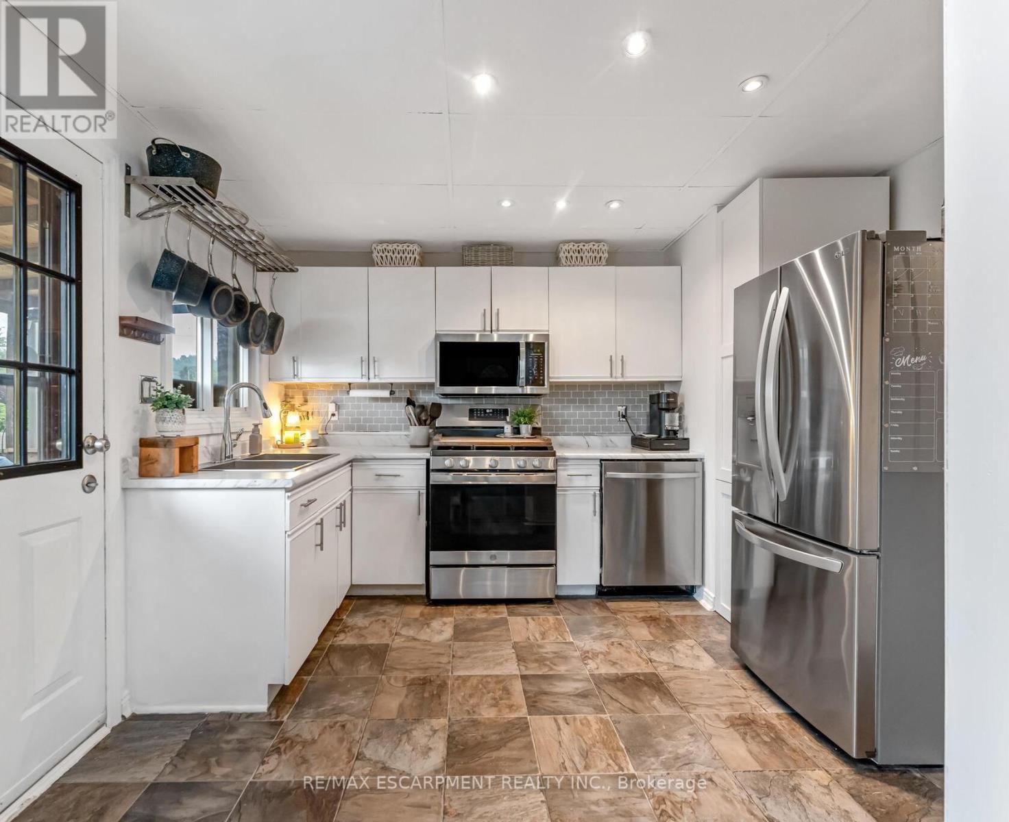 Single Family House for Sale in  COCHRANE ROAD Hamilton (Rosedale) 