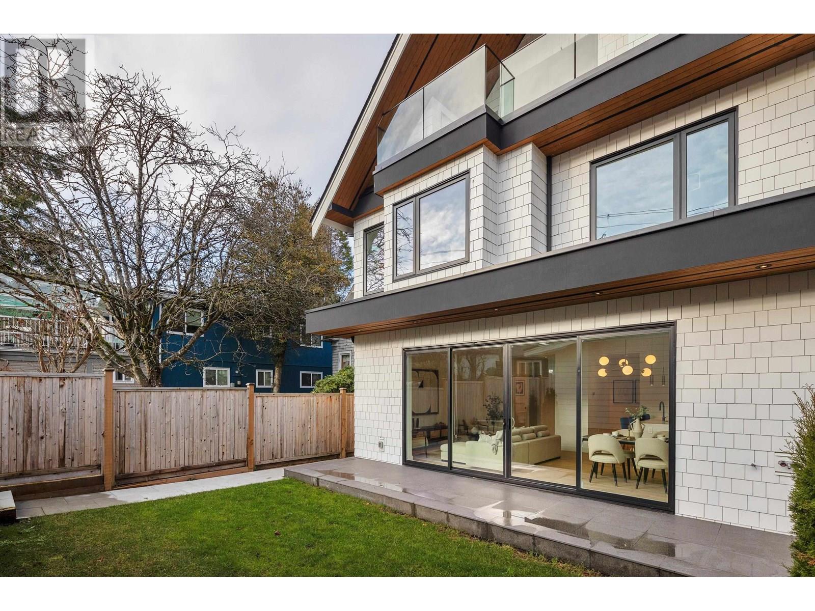 Photo 38 of 32 E 37th Avenue, Vancouver BC