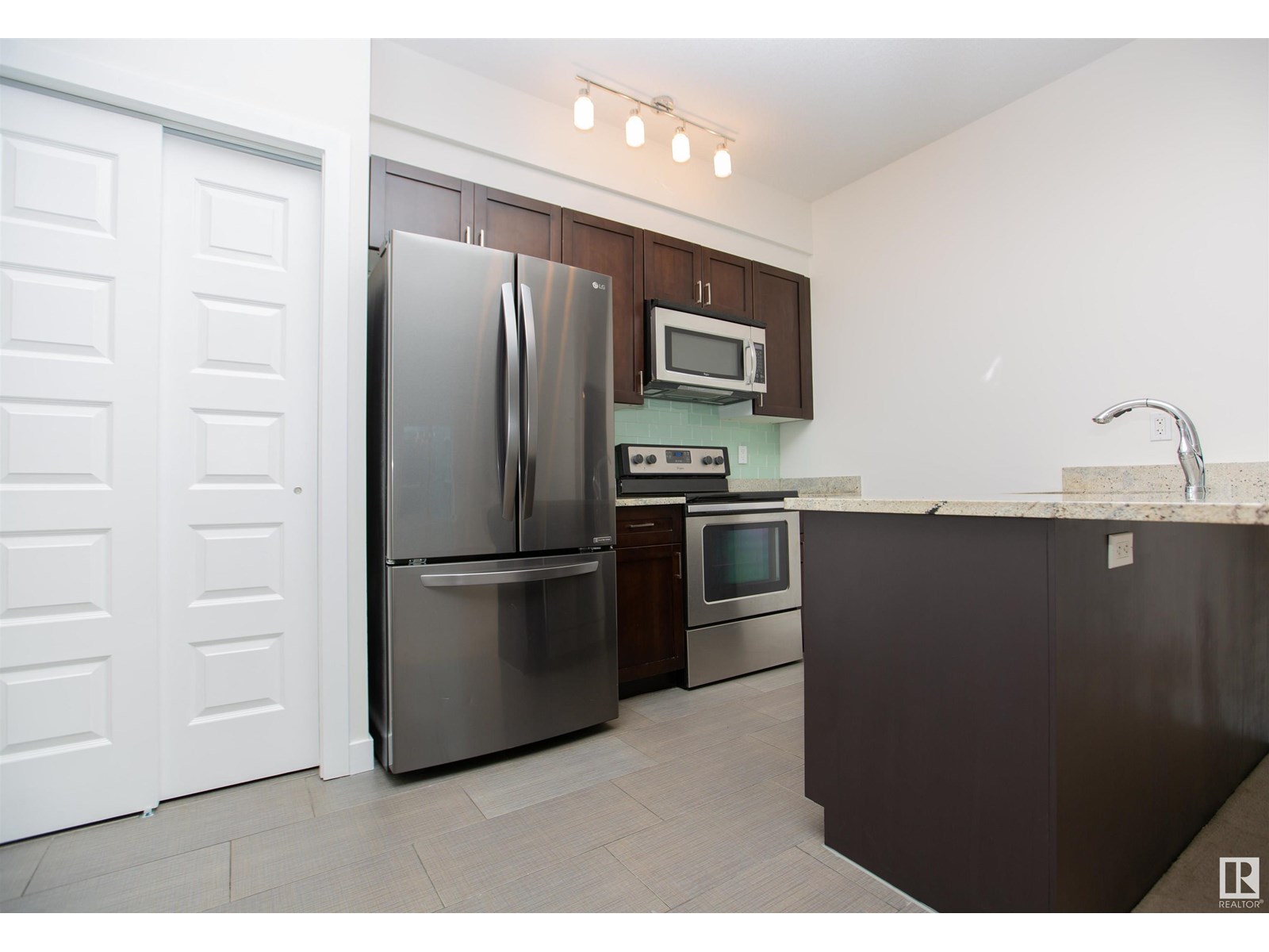 Photo 2 of 304 1238 Windermere Wy Sw, Edmonton AB
