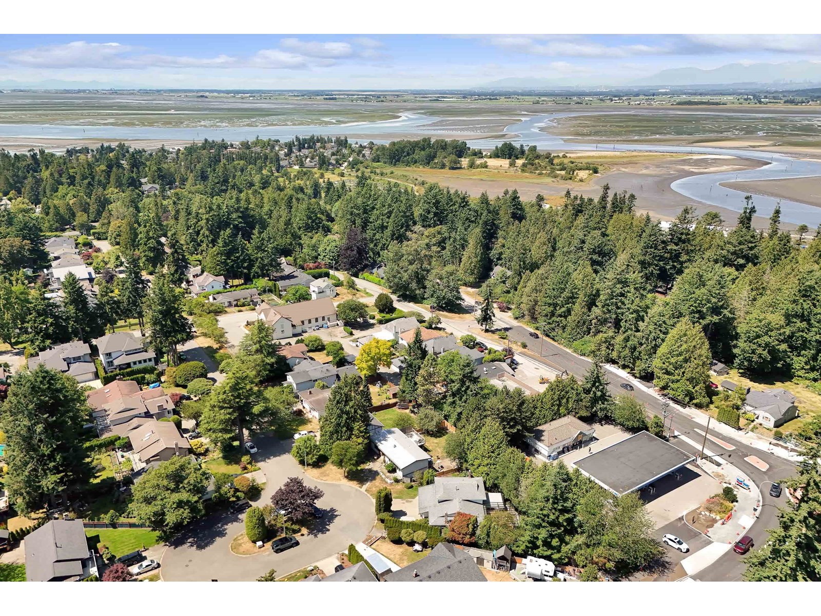 Photo 5 of 12767 27 A Avenue, Surrey BC
