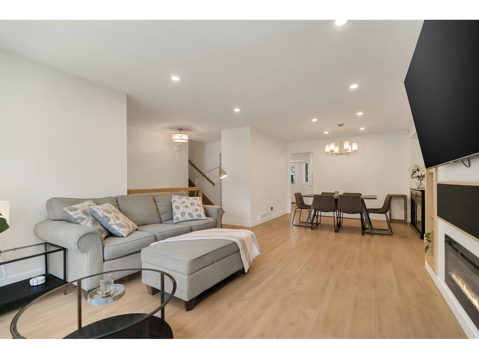 Photo 13 of 12767 27 A Avenue, Surrey BC