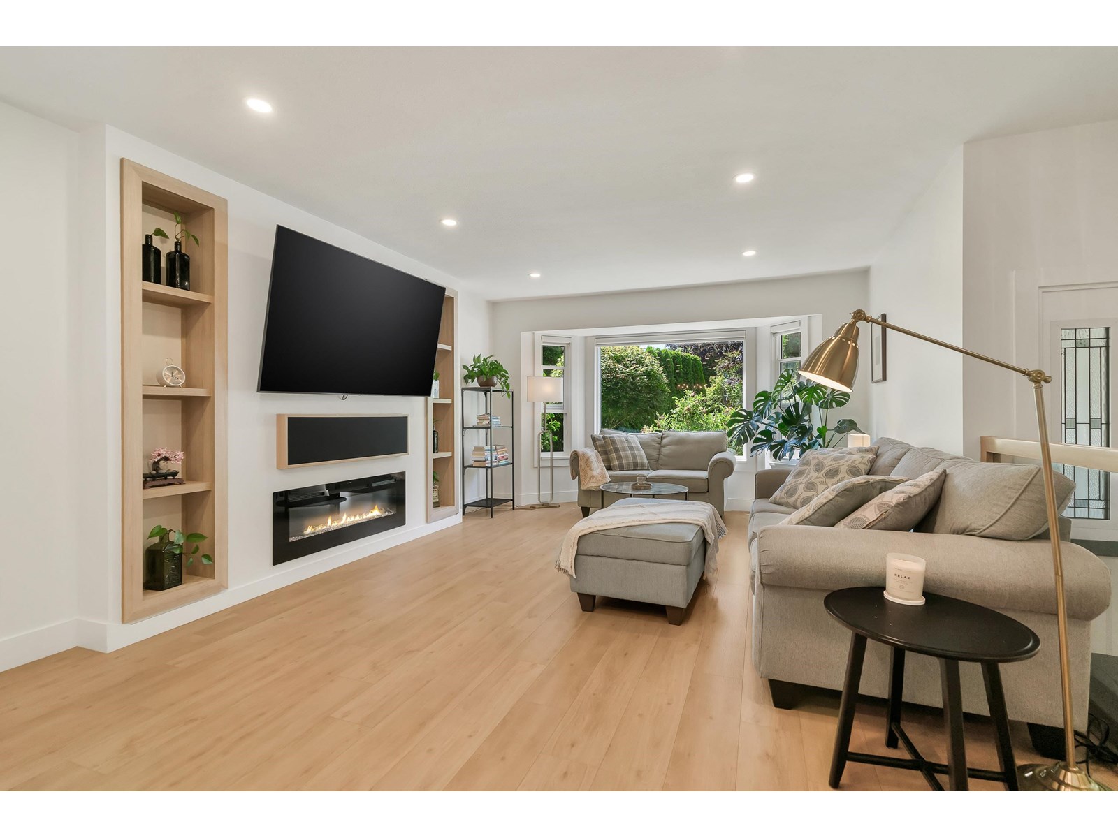 Photo 11 of 12767 27 A Avenue, Surrey BC