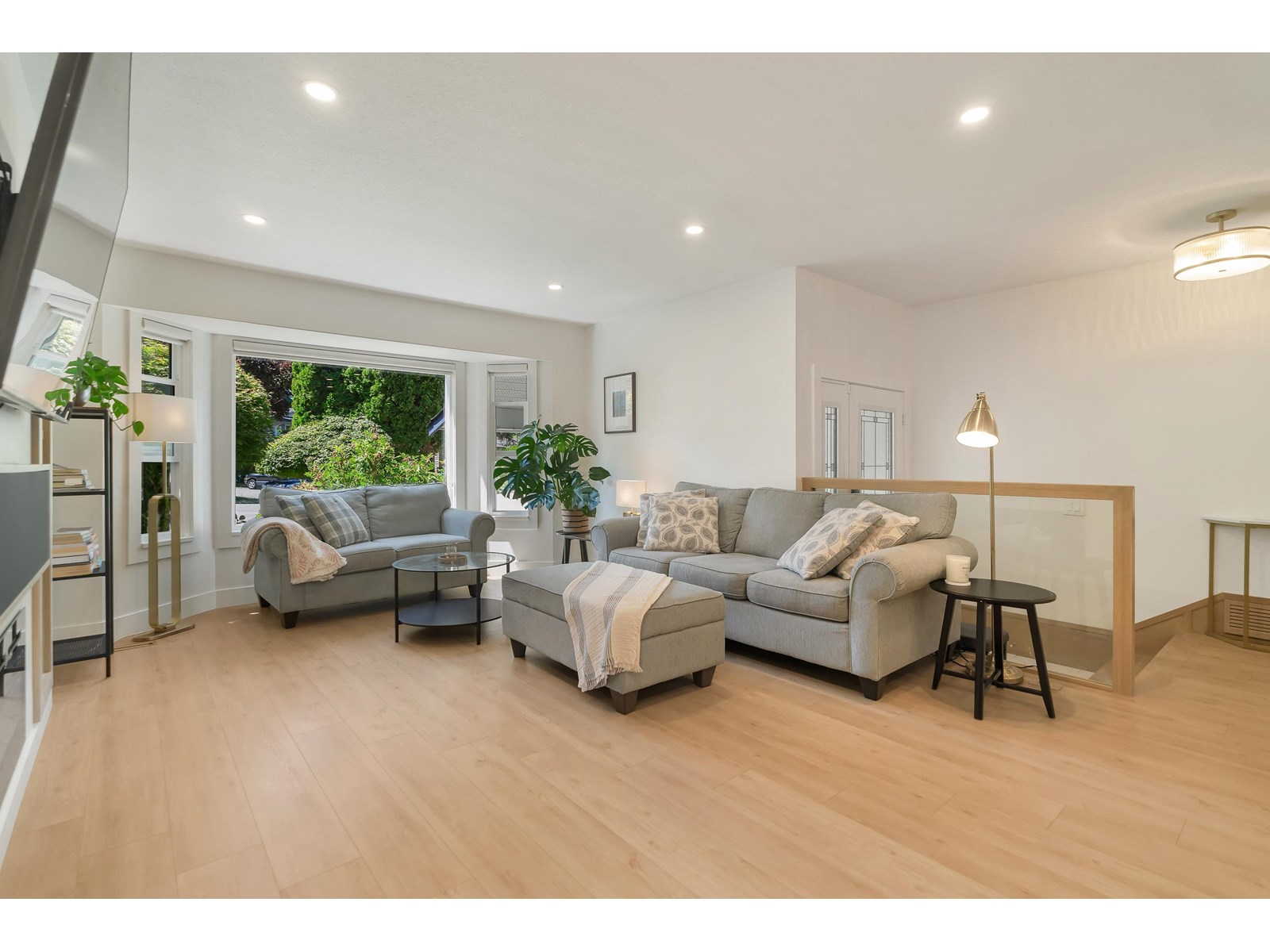 Photo 12 of 12767 27 A Avenue, Surrey BC