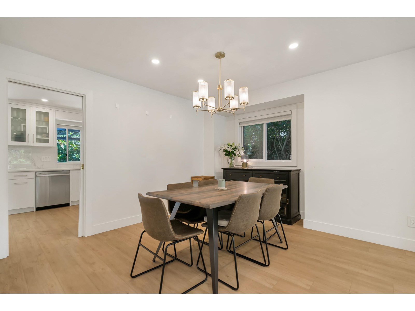 Photo 14 of 12767 27 A Avenue, Surrey BC