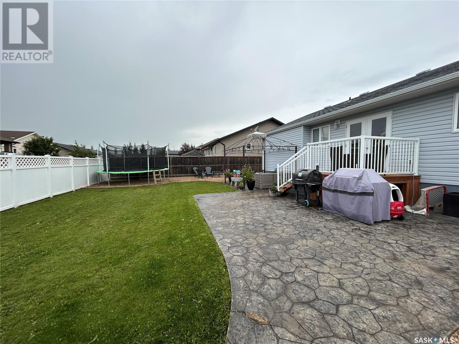 Photo 3 of 604 Forester Crescent, Tisdale SK